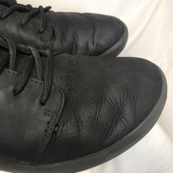 Water Resistant Merrell Shoes - Picture 6 of 9